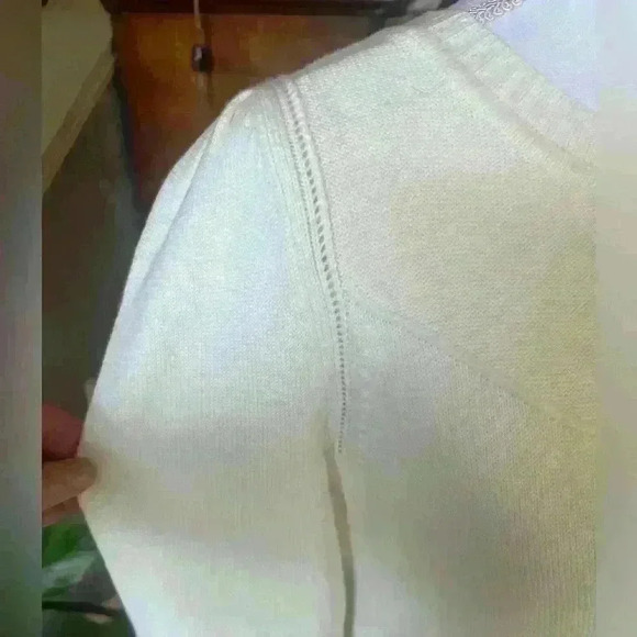 Talbots ladies crew neck sweater large NWOT. Long sleeve cream color. Super soft - Picture 5 of 11